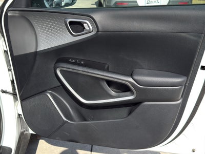 2025 Kia Soul Base