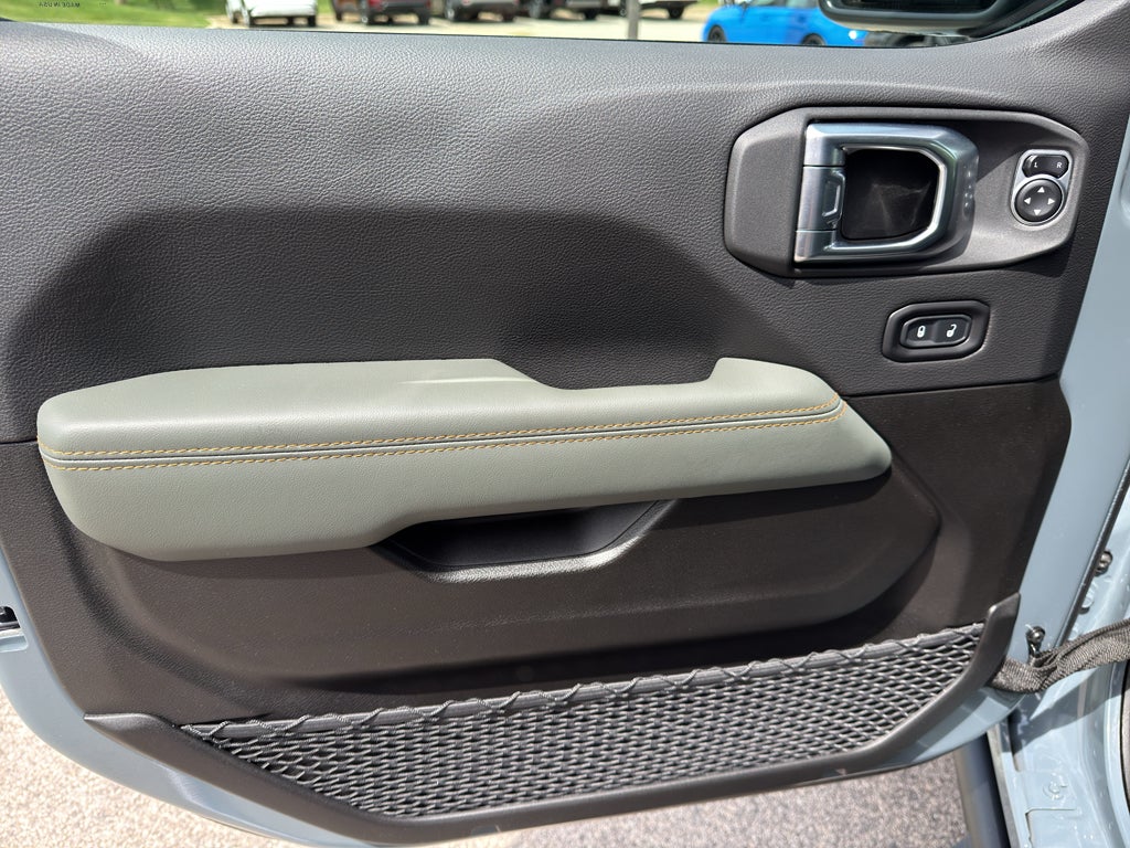 2025 Jeep Gladiator Mojave X