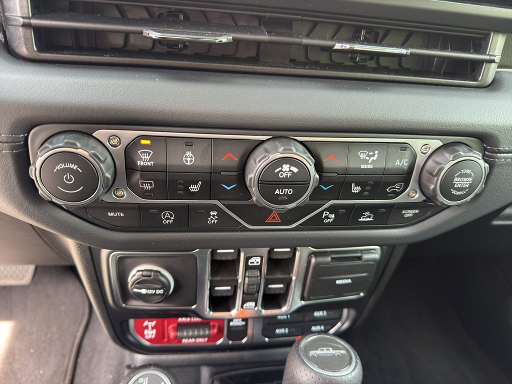 2025 Jeep Gladiator Mojave X