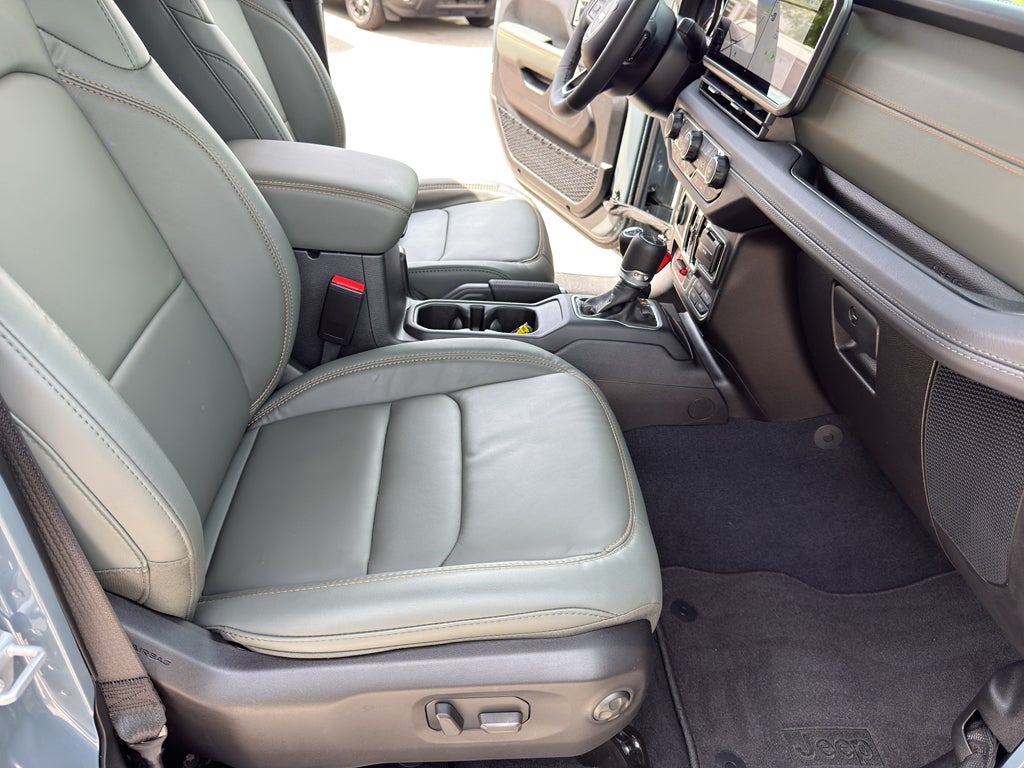 2025 Jeep Gladiator Mojave X