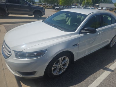 2015 Ford Taurus SE