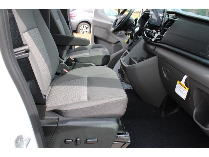 2024 Ford Transit Wagon XLT