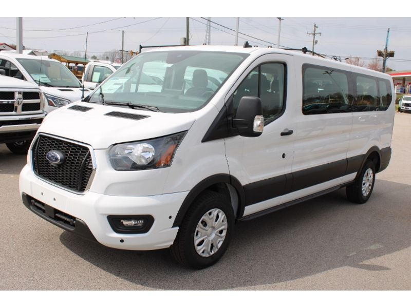2024 Ford Transit Wagon XLT