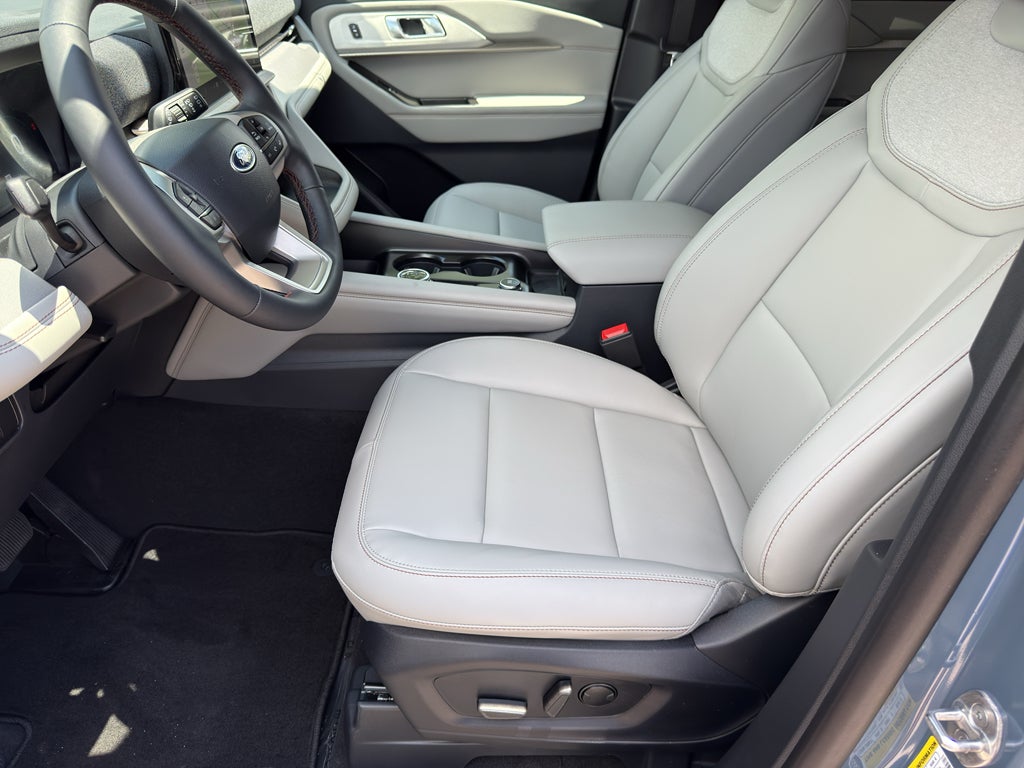 2026 Ford Explorer Active w/100A Pkg