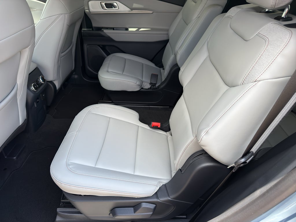 2026 Ford Explorer Active w/100A Pkg