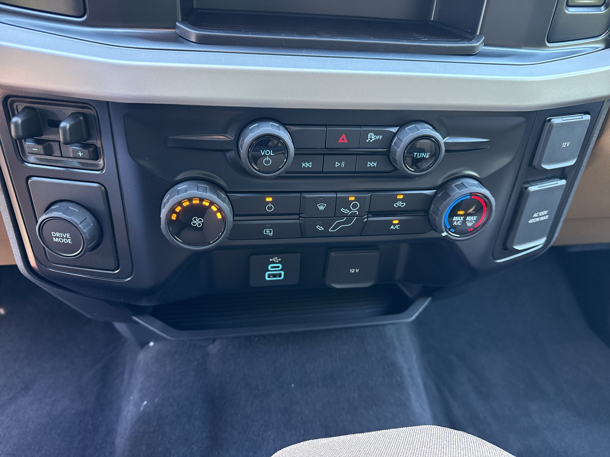 2027 Ford F-250 XL 2WD Crew Cab 6.75' Box