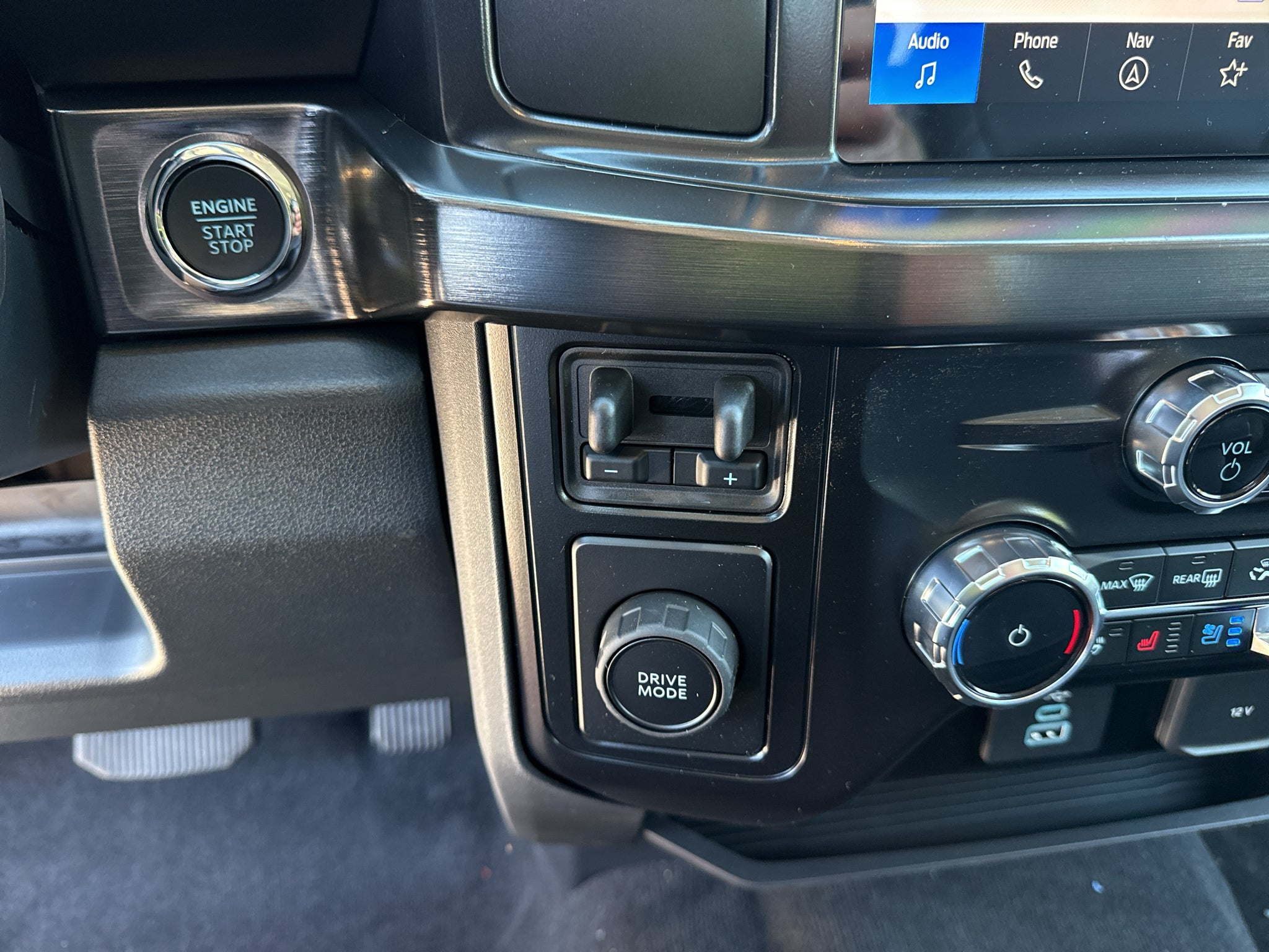 2027 Ford F-250 XL 2WD Crew Cab 6.75' Box
