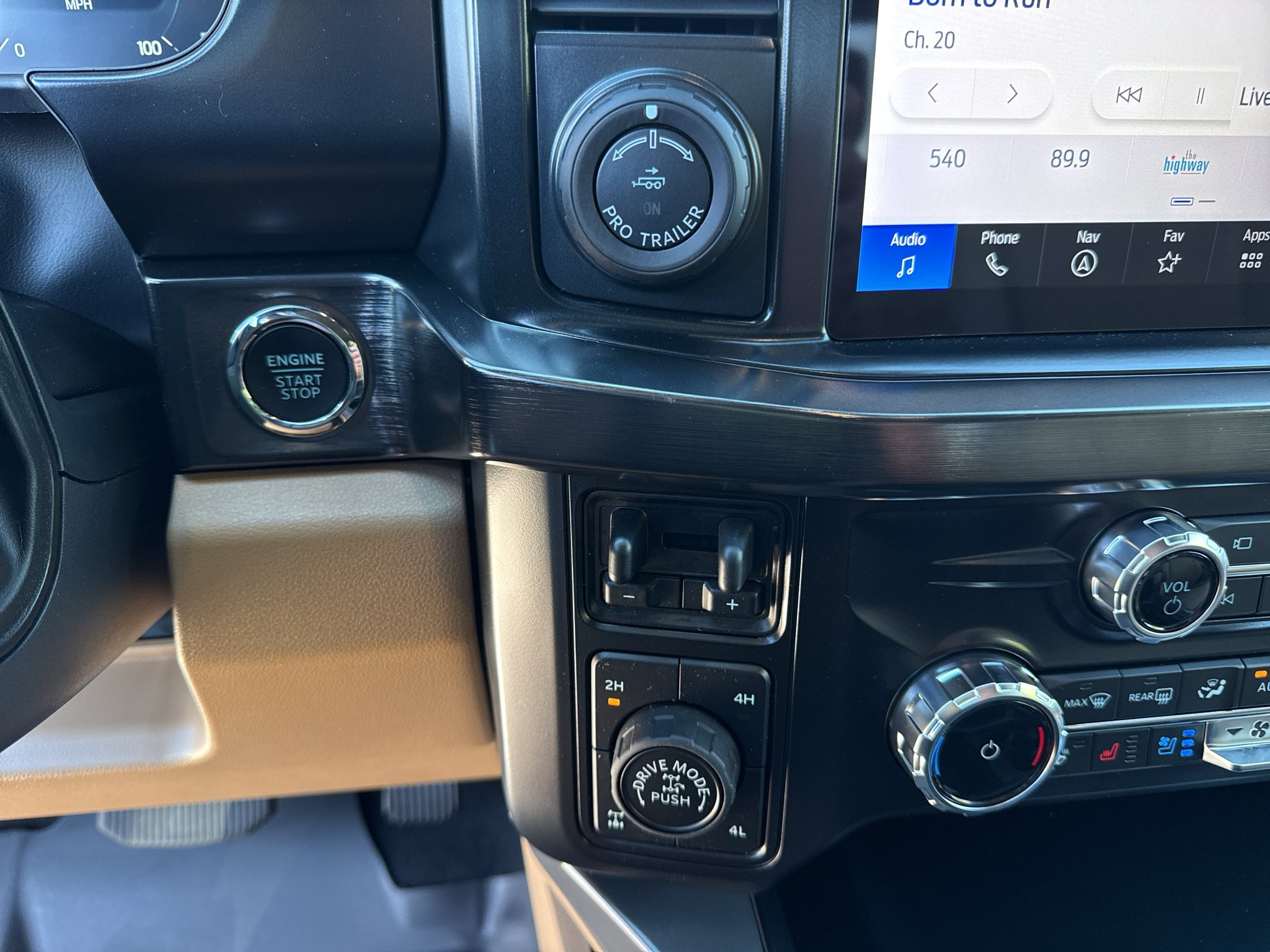 2027 Ford F-250 LARIAT