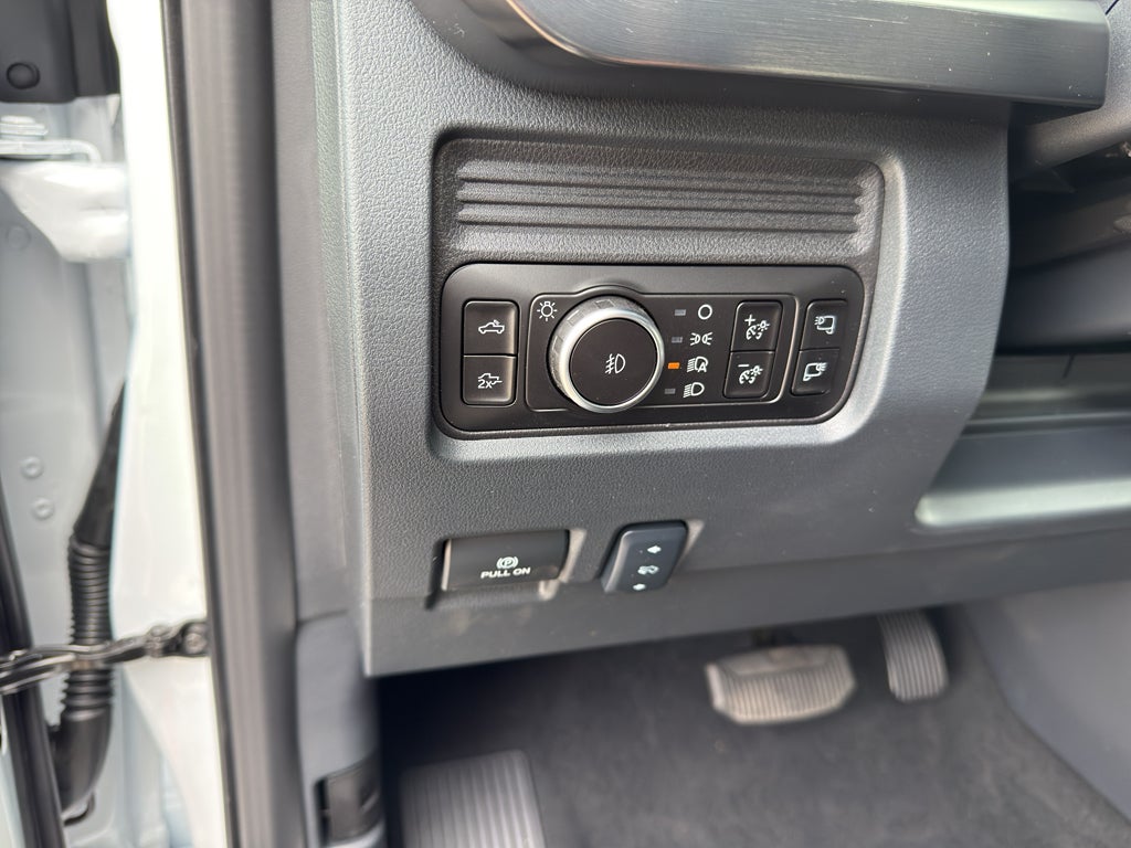 2026 Ford F-350 XLT 2WD Crew Cab 6.75' Box