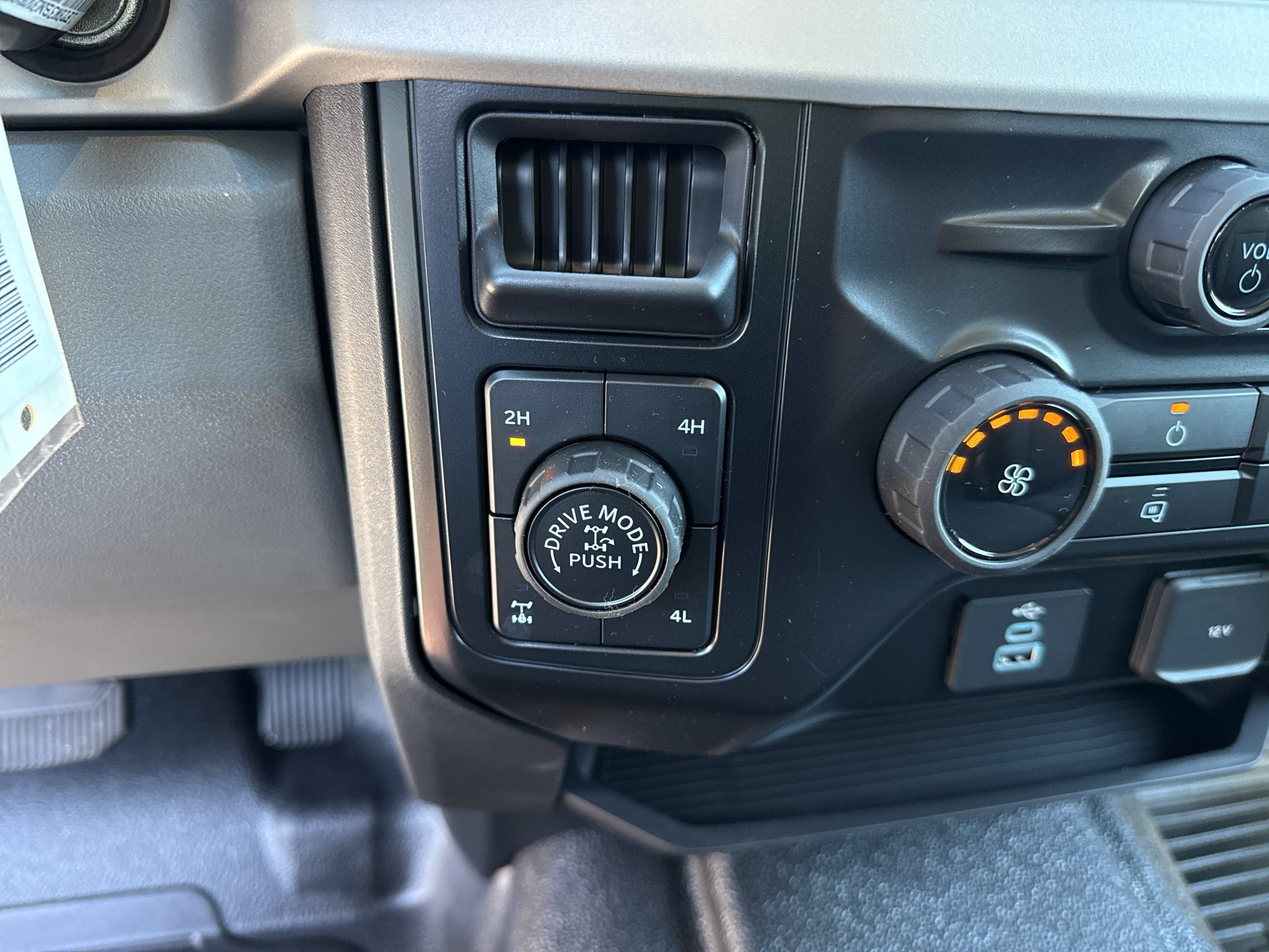 2027 Ford F-350 XL 4WD Crew Cab 6.75' Box