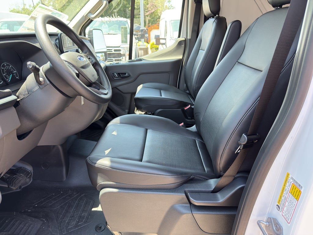 2025 Ford Transit Van Base