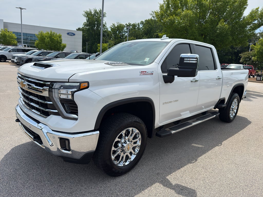 2024 Chevrolet Silverado LTZ