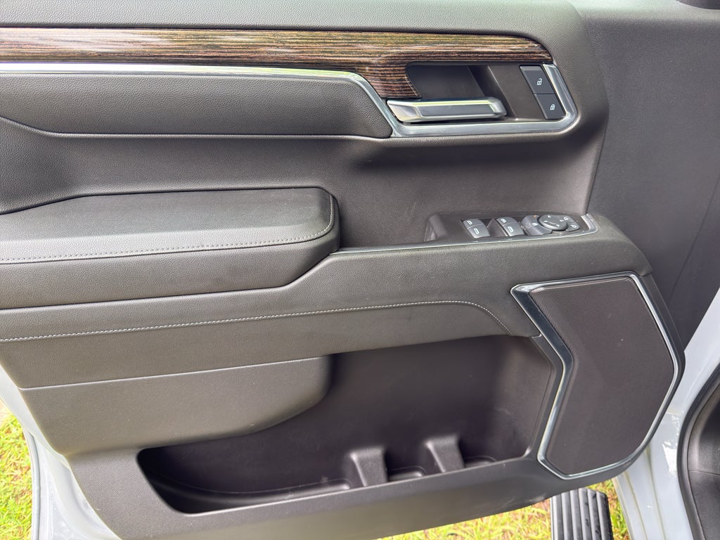 2024 GMC Sierra Elevation
