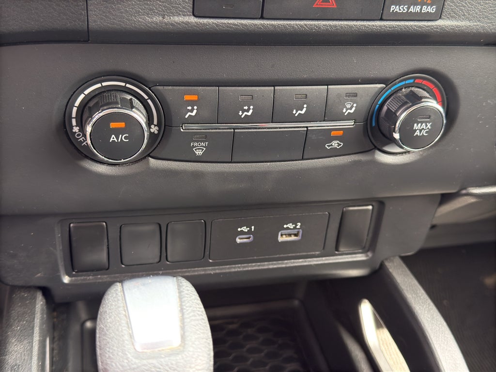 2023 Nissan Frontier SV