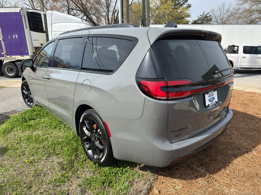 2025 Chrysler Pacifica Limited