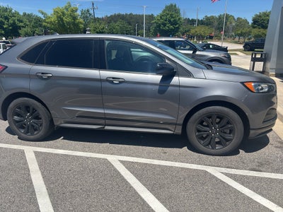 2022 Ford Edge SE