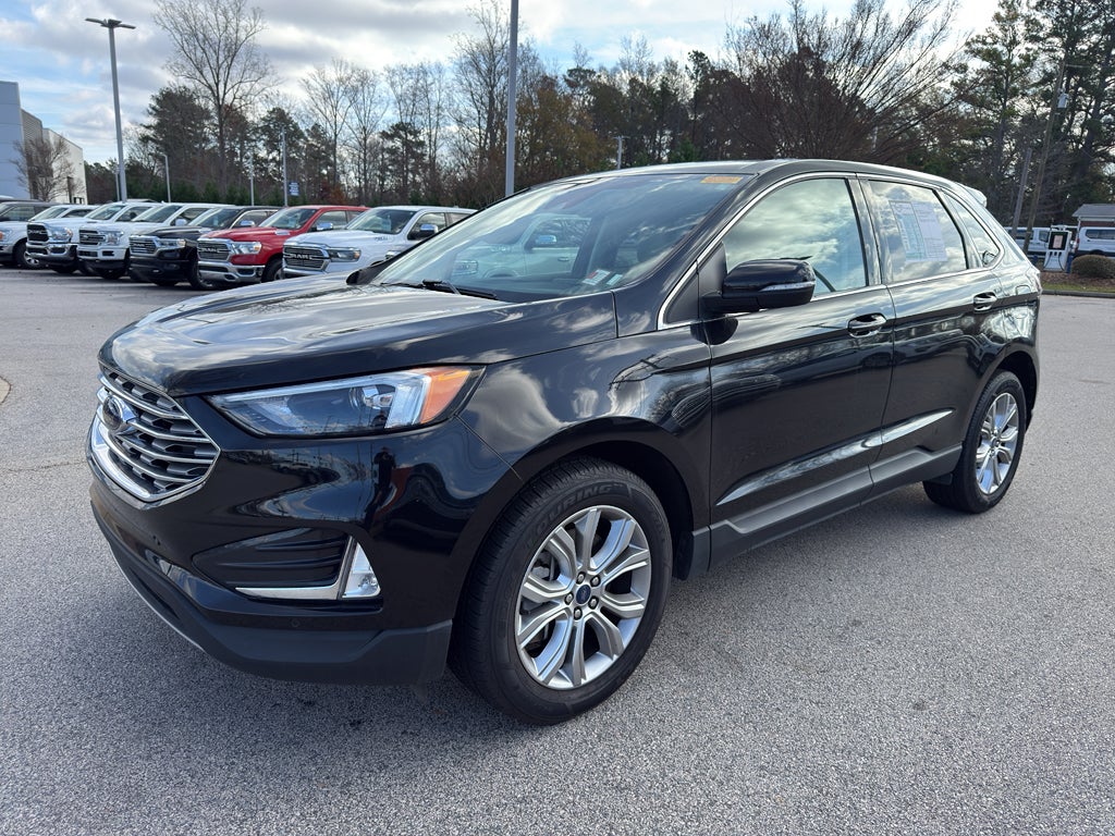 2022 Ford Edge Titanium