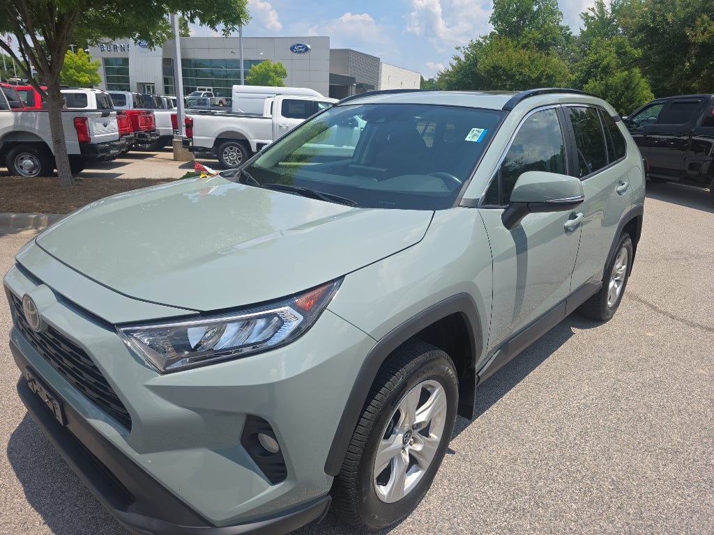 2020 Toyota RAV4 XLE