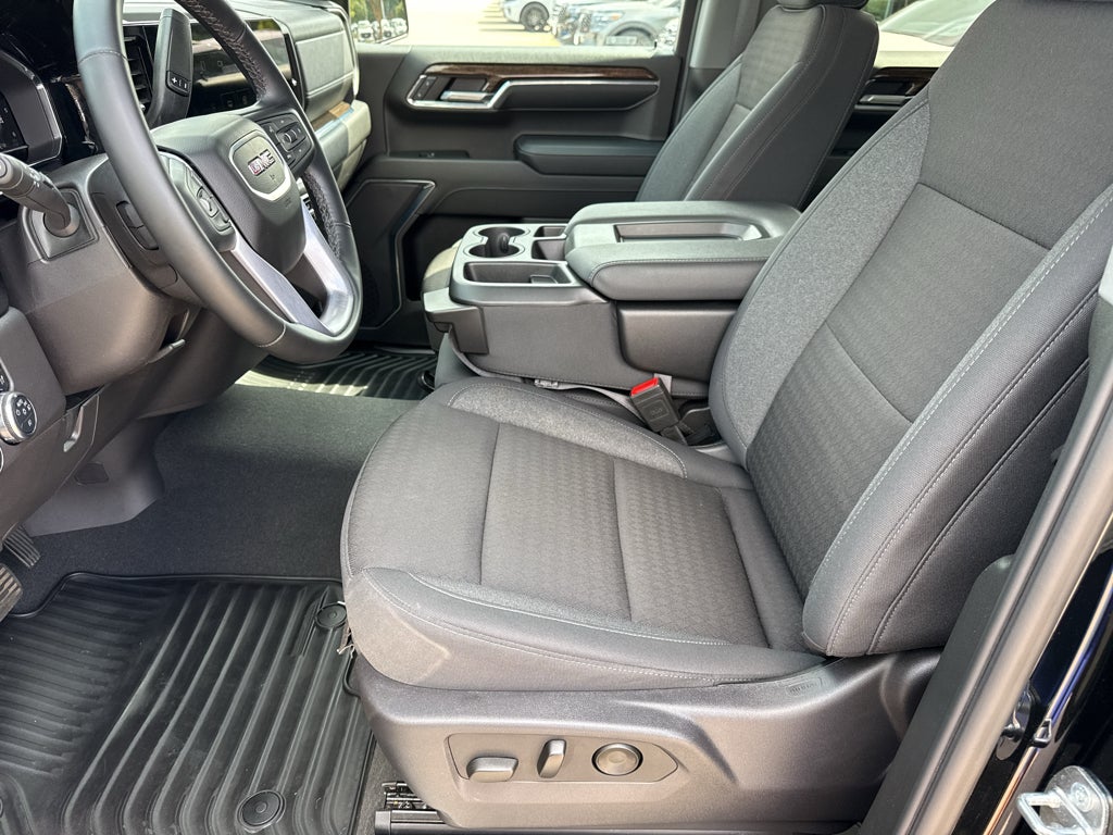 2024 GMC Sierra Elevation