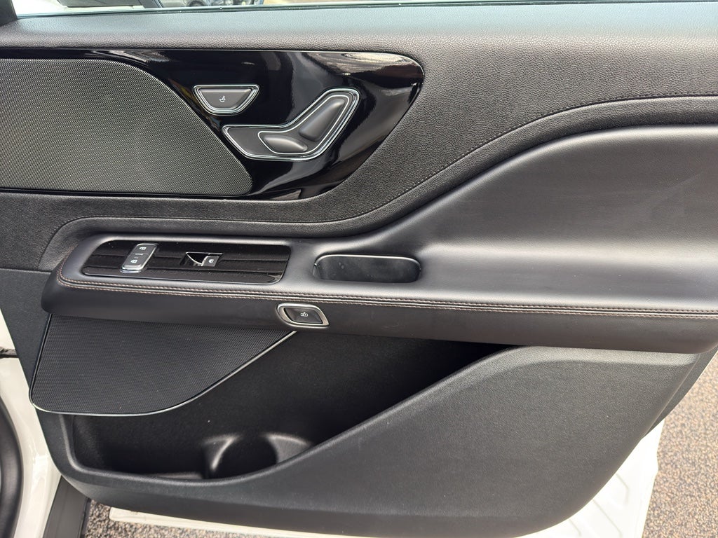 2023 Lincoln Aviator Standard