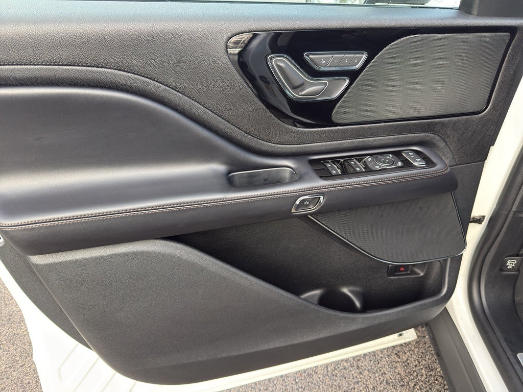 2023 Lincoln Aviator Standard