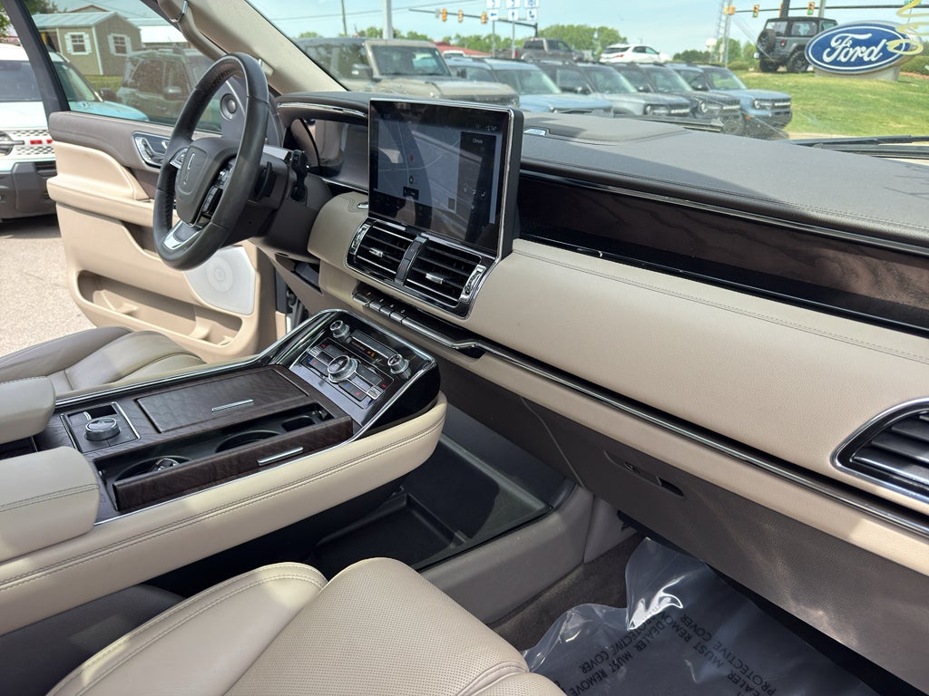 2023 Lincoln Navigator L Reserve