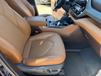 2022 Toyota Highlander Platinum