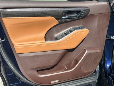 2022 Toyota Highlander Platinum