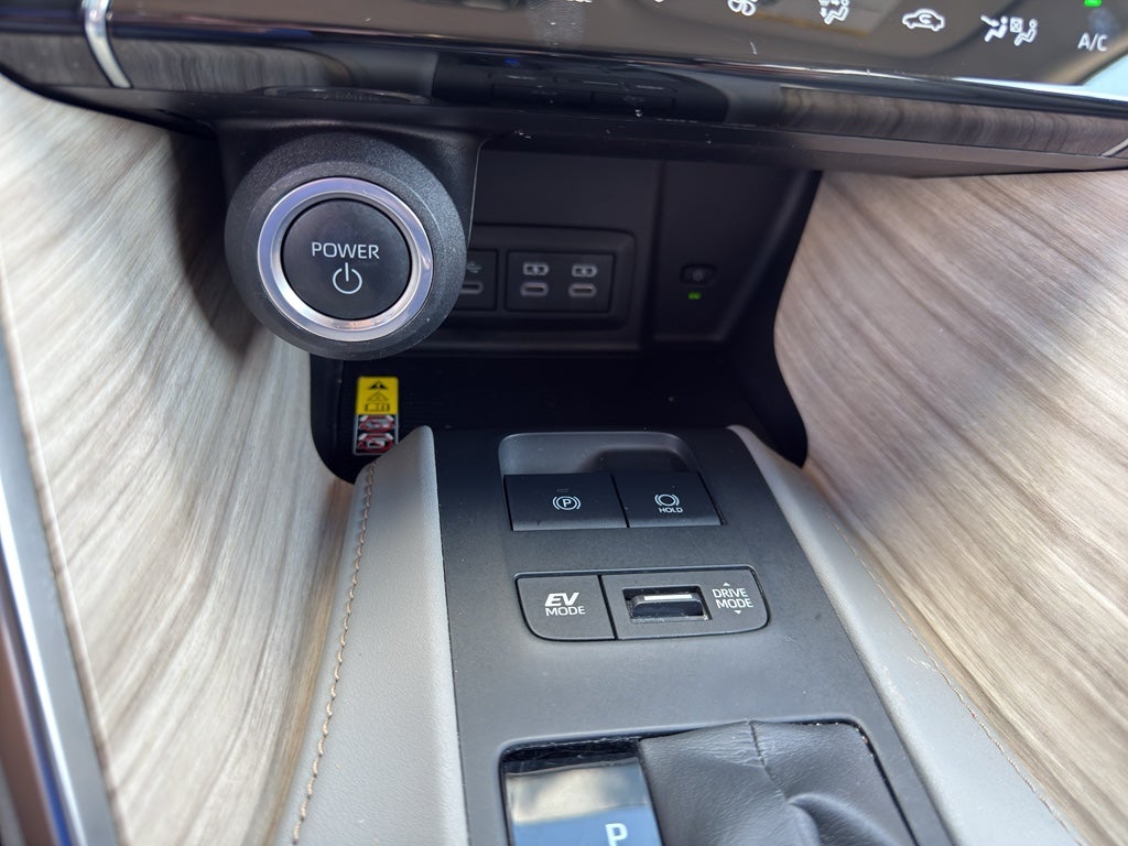 2023 Toyota Venza XLE