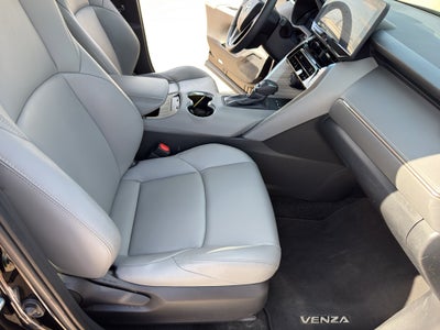 2023 Toyota Venza XLE