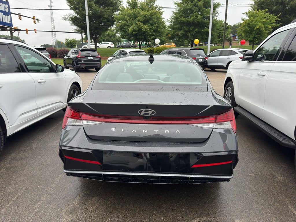 2025 Hyundai Elantra SEL Convenience