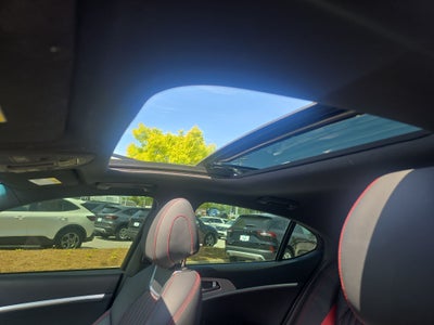 2023 Genesis G70 2.0T