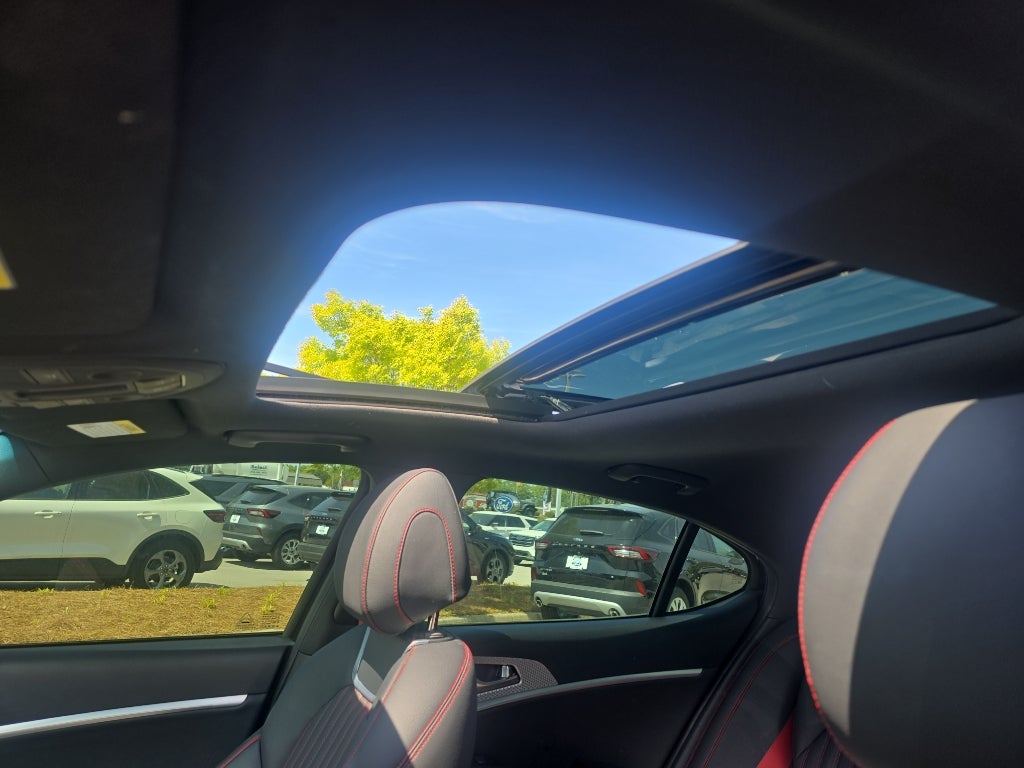 2023 Genesis G70 2.0T