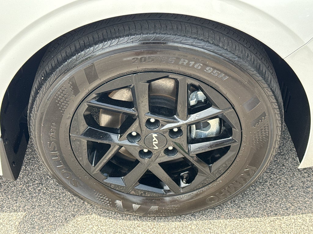 2025 Kia K5 LXS