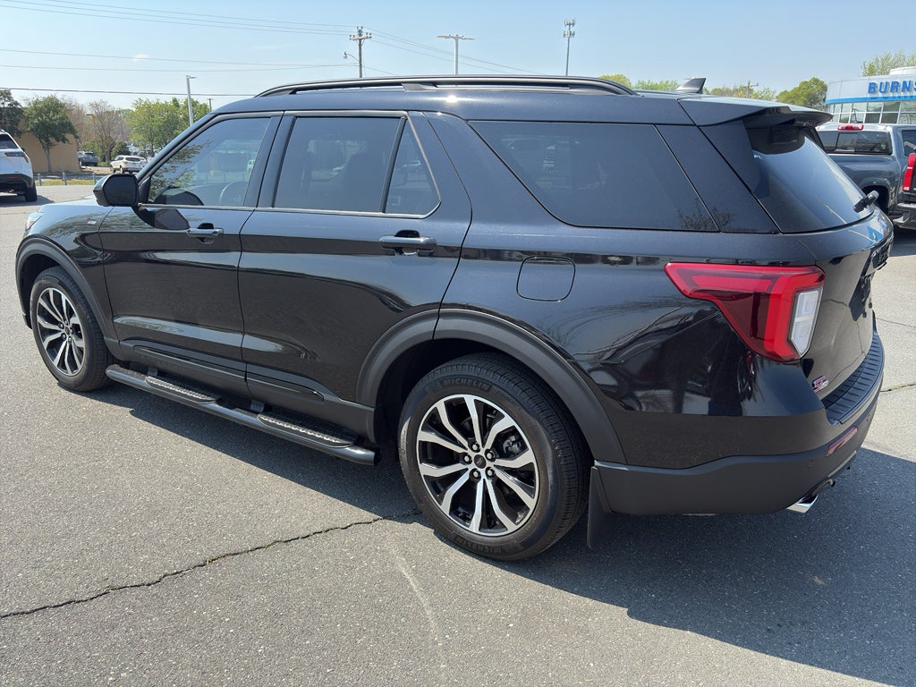 2023 Ford Explorer ST-Line