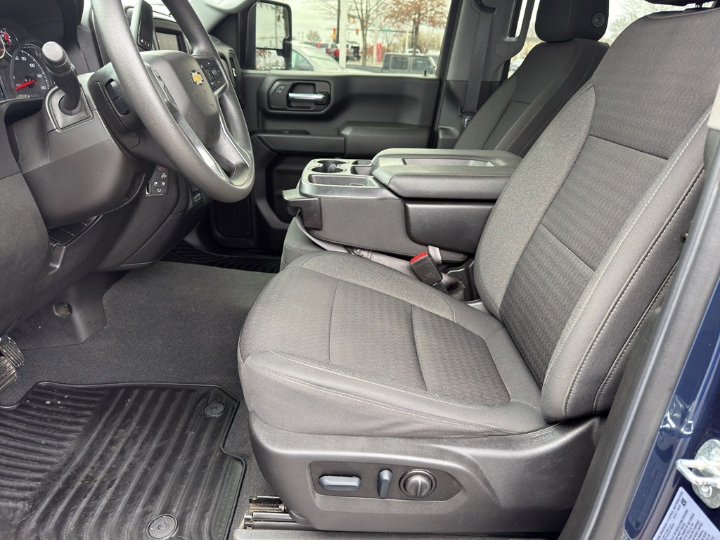 2022 Chevrolet Silverado 2500 HD Custom