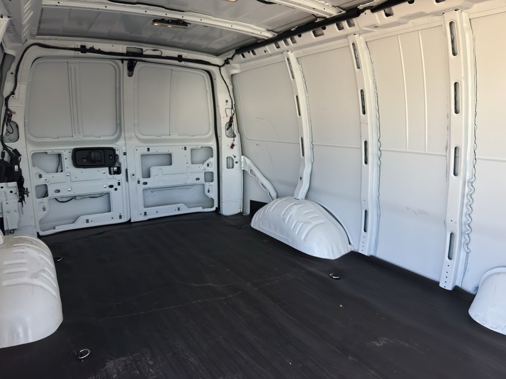 2025 Chevrolet Express Cargo WT