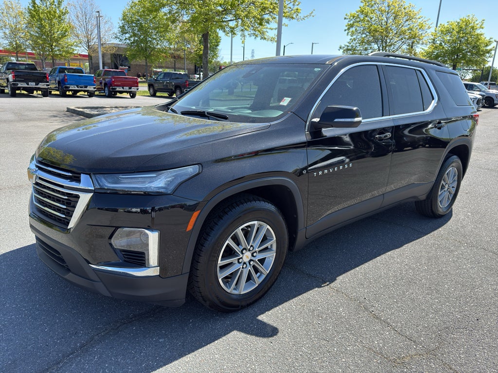 2023 Chevrolet Traverse LT Leather