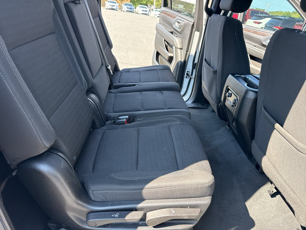 2023 Chevrolet Suburban LS