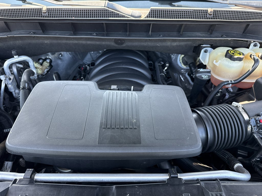 2023 Chevrolet Suburban LS