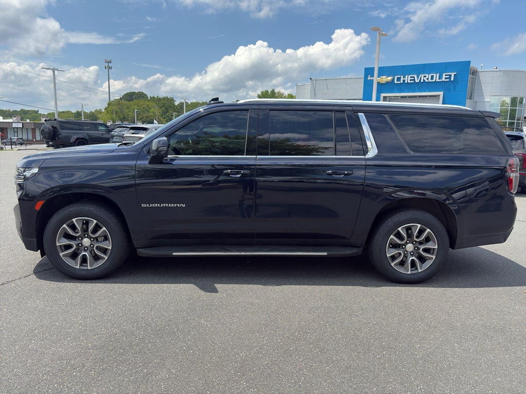 2022 Chevrolet Suburban LT
