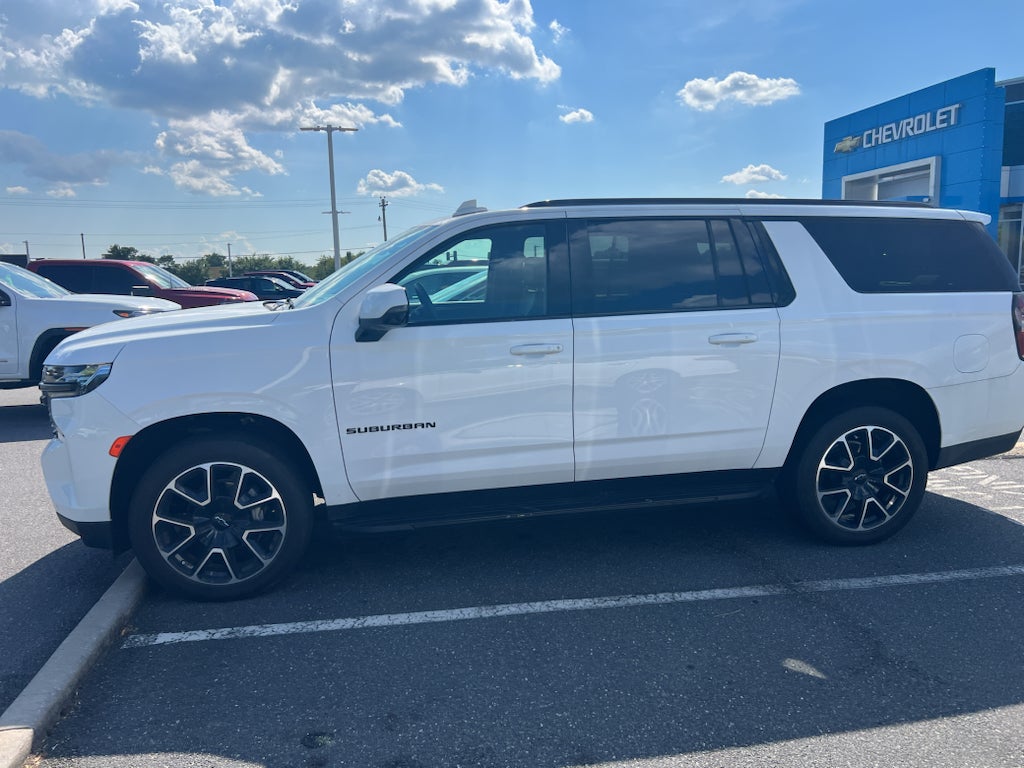 2024 Chevrolet Suburban RST