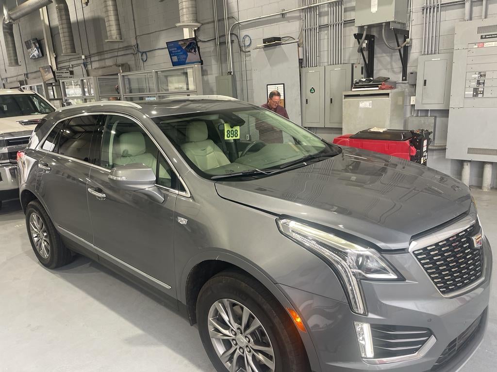 2022 Cadillac XT5 Premium Luxury
