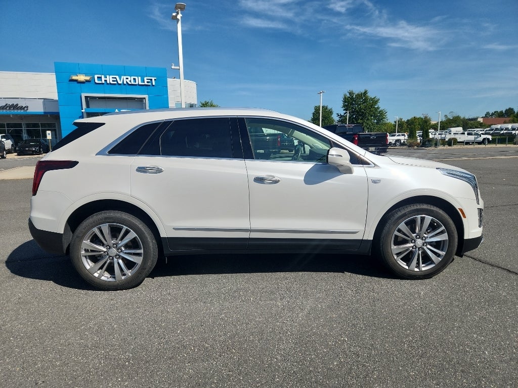2023 Cadillac XT5 FWD Premium Luxury