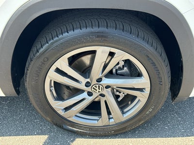 2024 Volkswagen Atlas Cross Sport 2.0T SEL R-Line