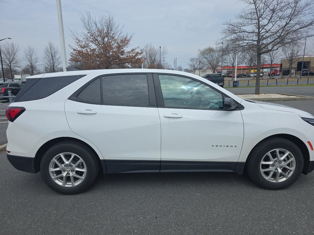 2023 Chevrolet Equinox LS