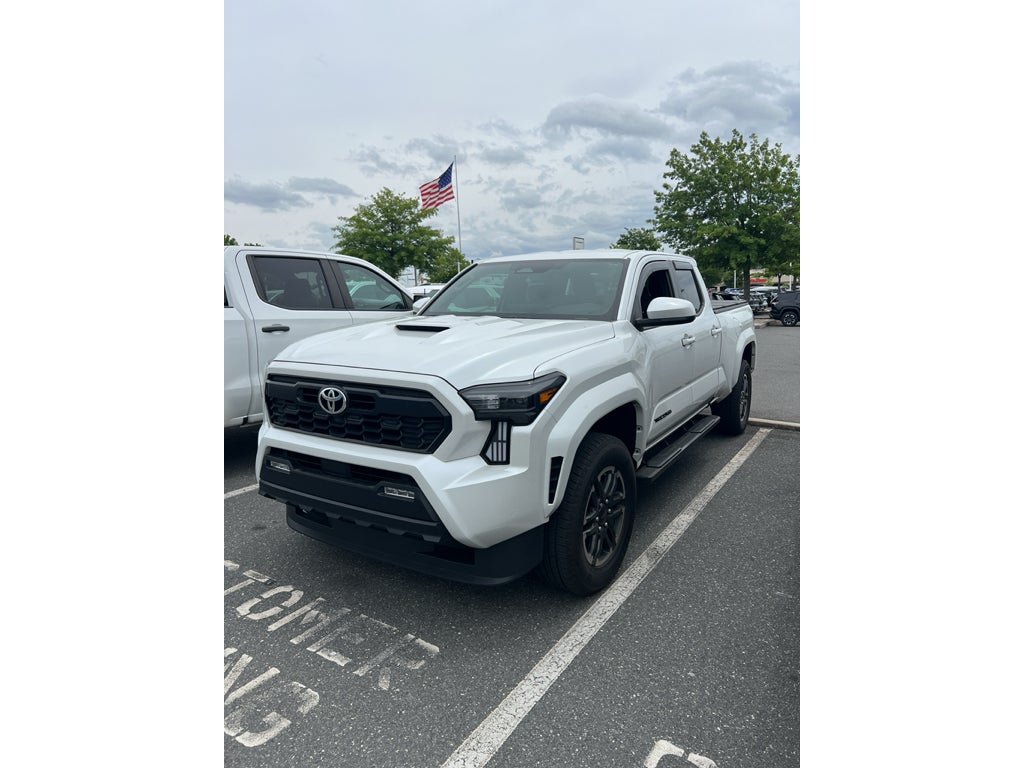 2025 Toyota Tacoma 4WD SR