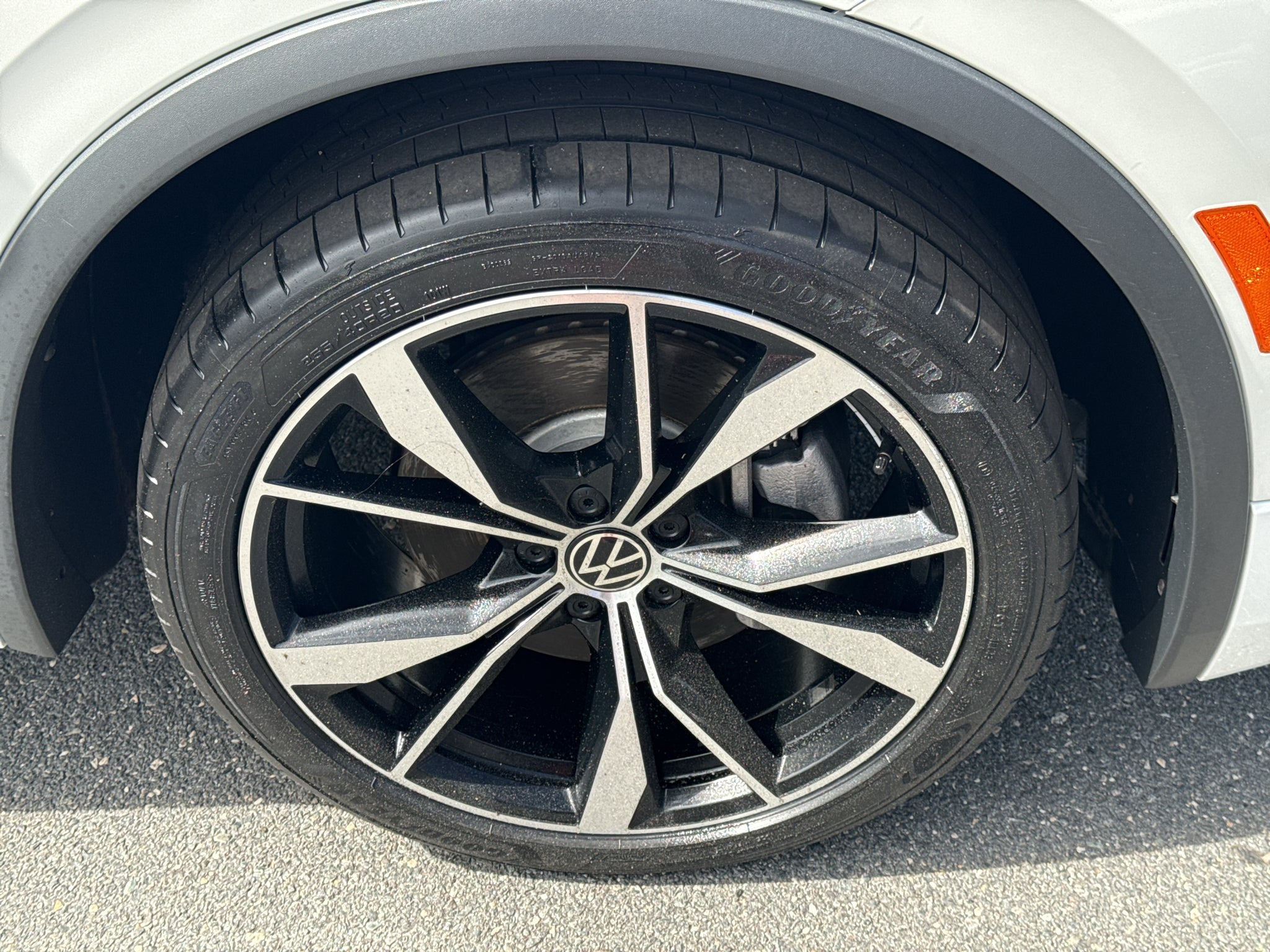 2022 Volkswagen Tiguan SEL R-Line