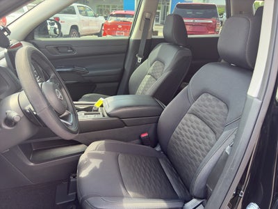 2025 Nissan Pathfinder S