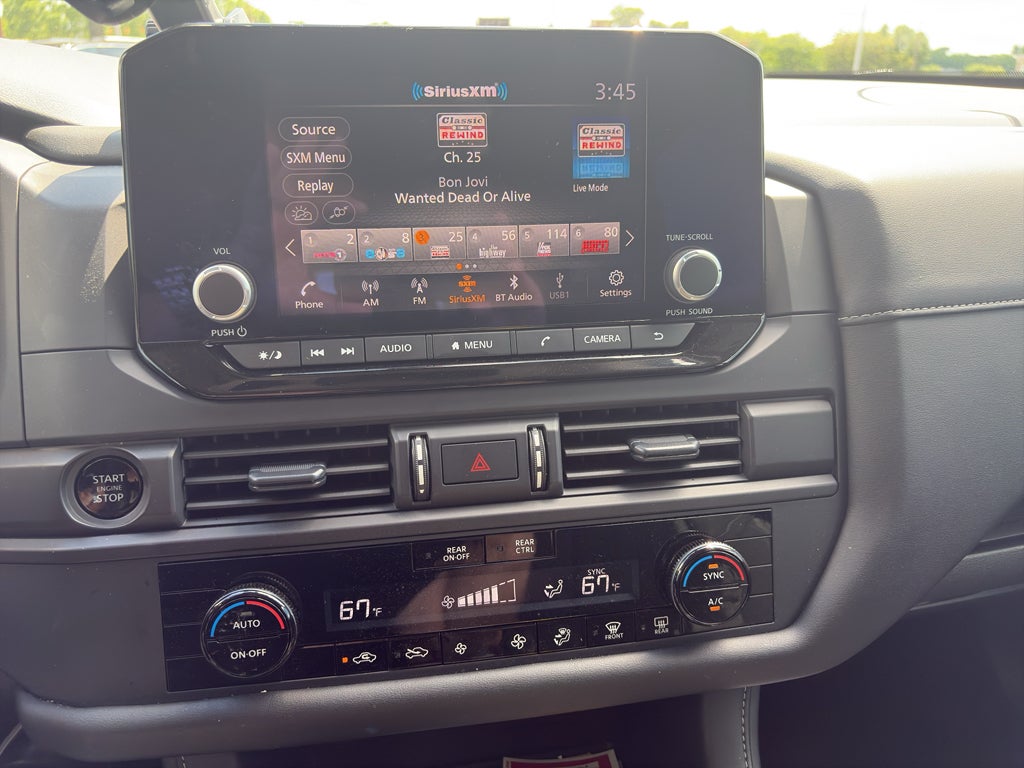 2025 Nissan Pathfinder S